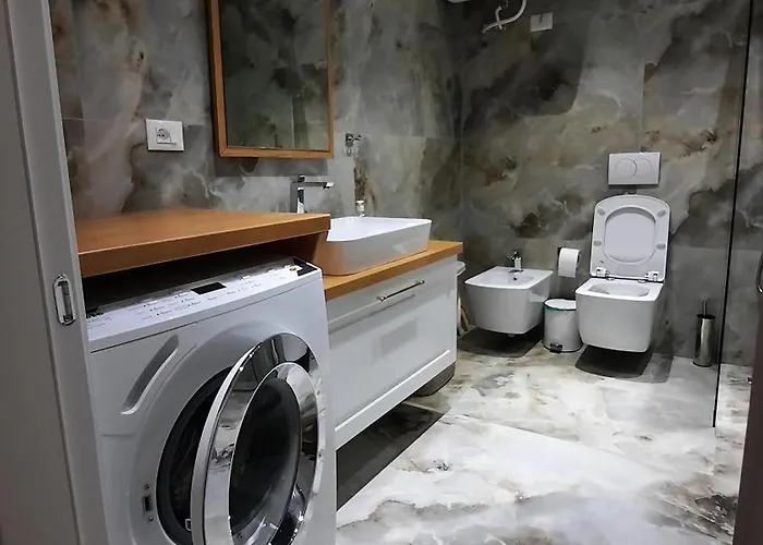 Happy Blue 1 Apartment *