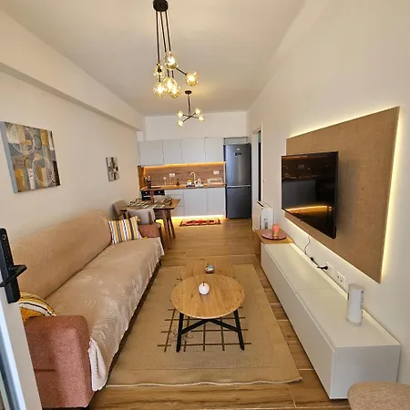 Happy Blue 1 Apartment *