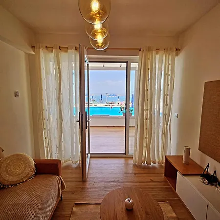 Happy Blue 1 Apartment