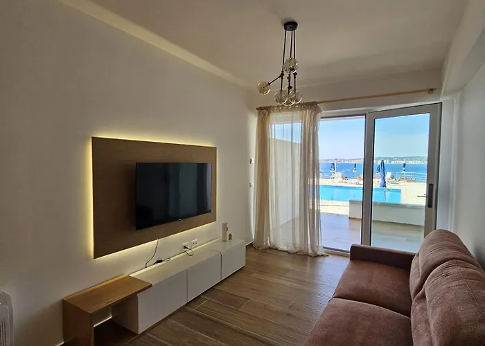 Happy Blue 1 * Vlorë